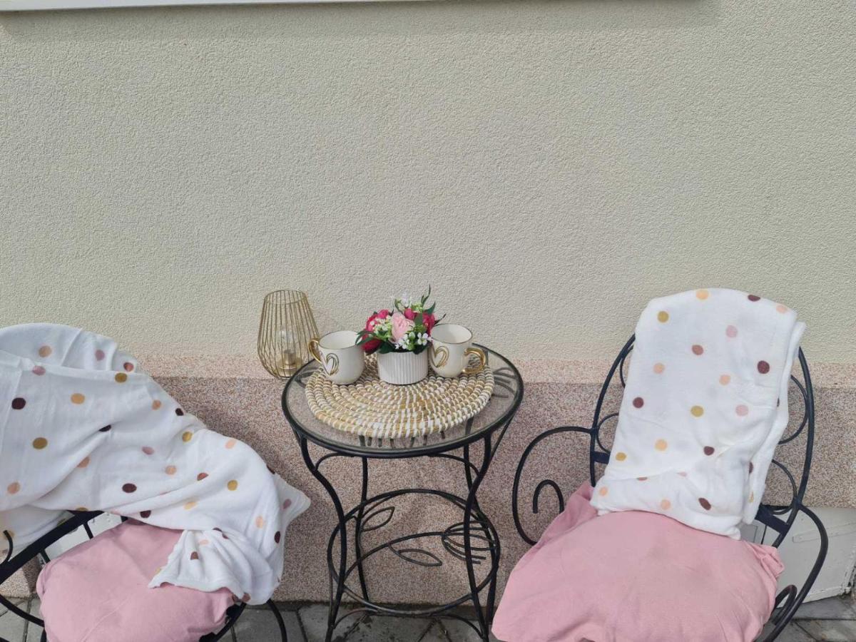 4-Teen Jagodina Exteriör bild