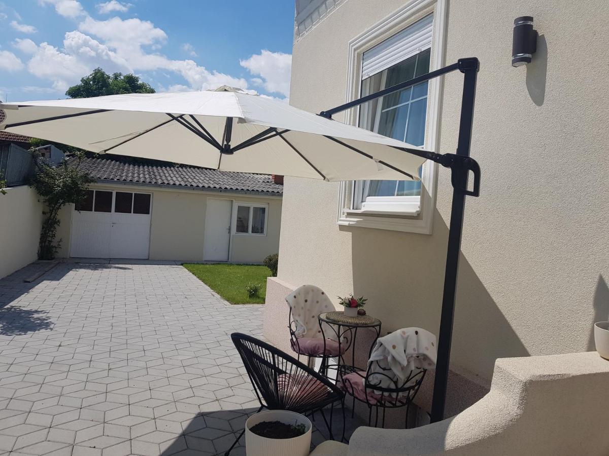 4-Teen Jagodina Exteriör bild